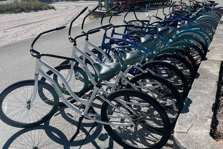 Cruiser Bike Rental at Crandon Park - Photo 1 of 5